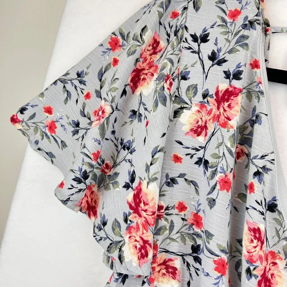 Altar'd State Floral Romper Blue Red Rose Wrap V-Neck Flutter Sleeve Small - Picture 3 of 10